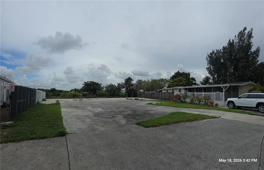 21740 NW 1st St Pembroke Pines, FL 33029