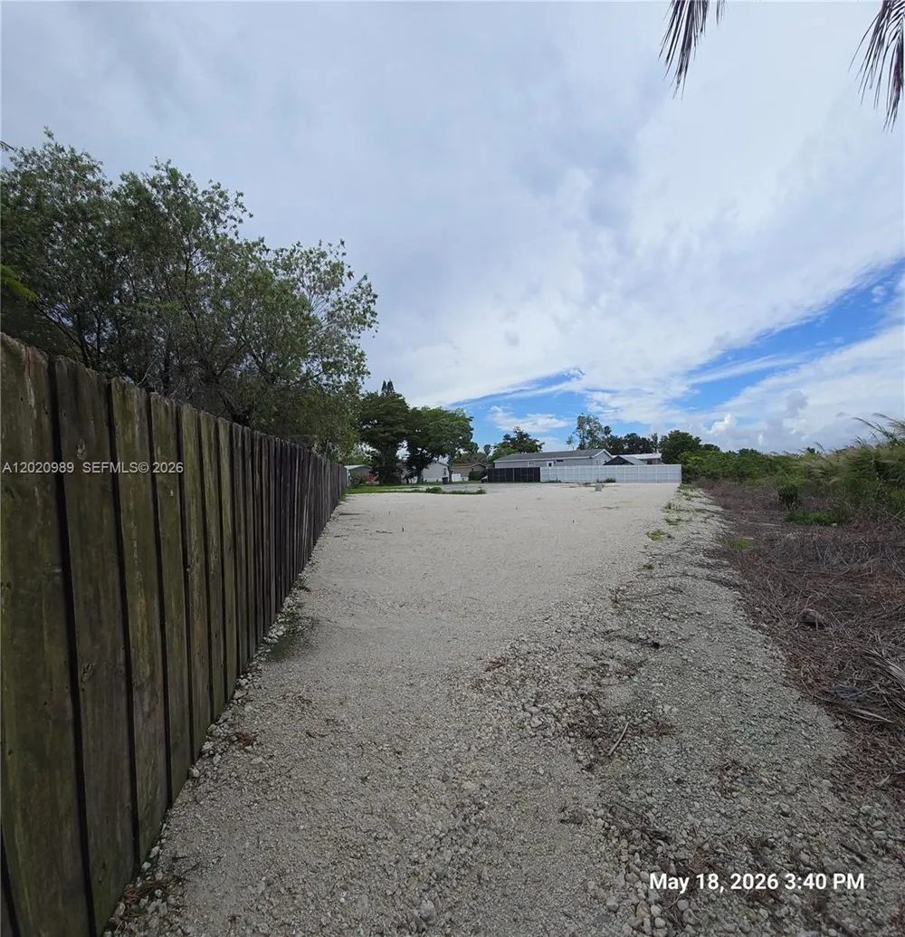 21740 NW 1st St Pembroke Pines, FL 33029