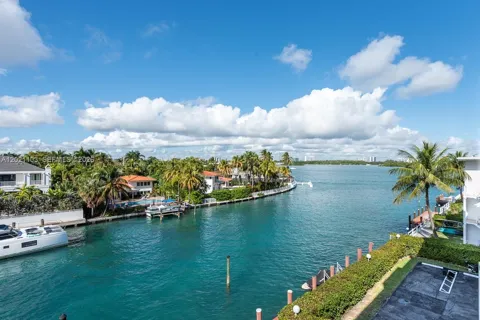 10180 W Bay Harbor Dr #4A