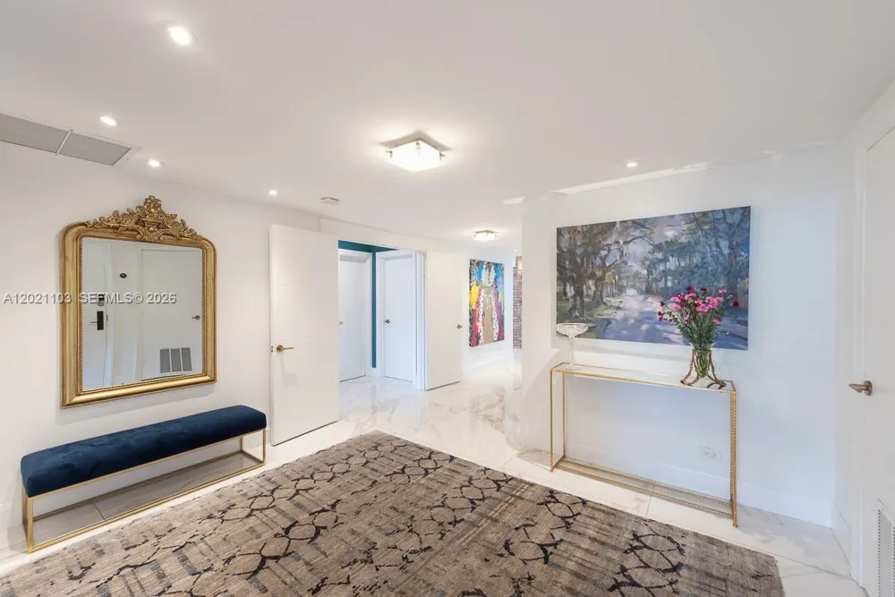 10180 W Bay Harbor Dr #4A Bay Harbor Islands, FL 33154