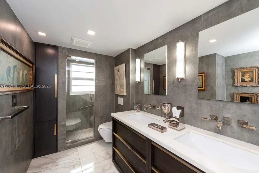 10180 W Bay Harbor Dr #4A Bay Harbor Islands, FL 33154