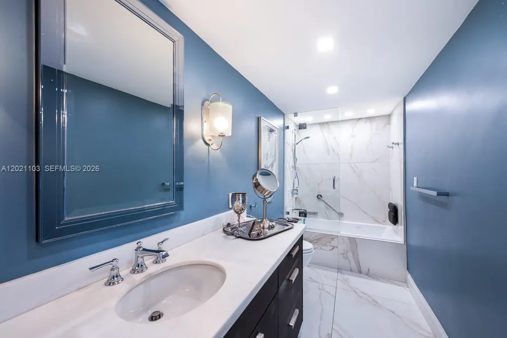 10180 W Bay Harbor Dr #4A Bay Harbor Islands, FL 33154