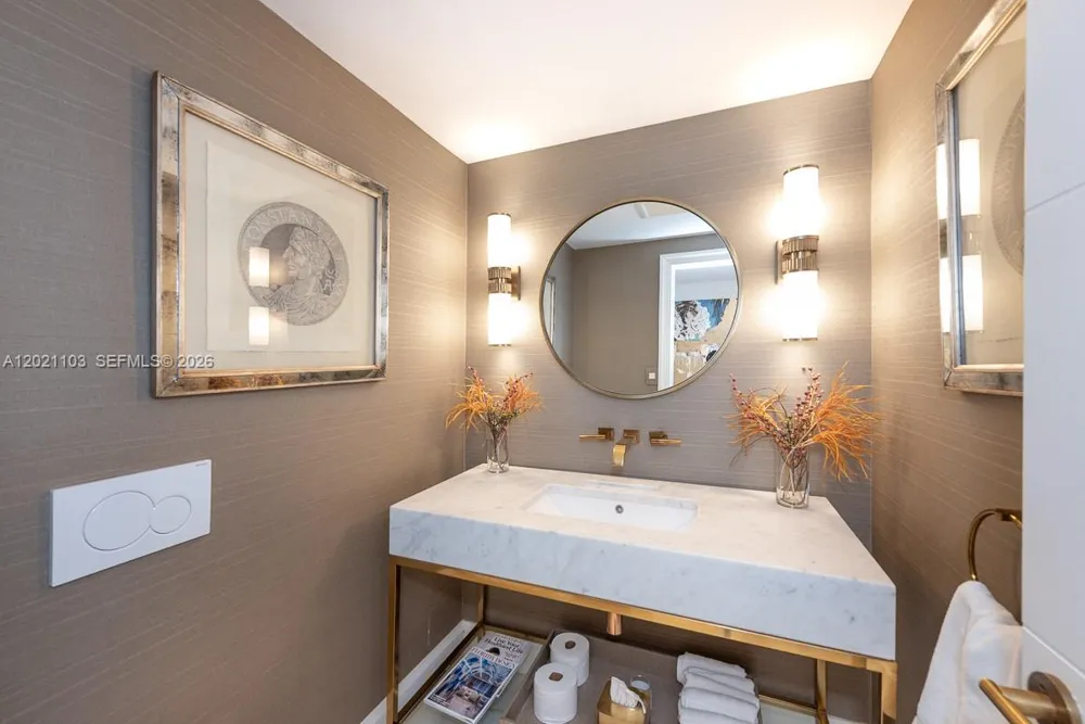 10180 W Bay Harbor Dr #4A Bay Harbor Islands, FL 33154