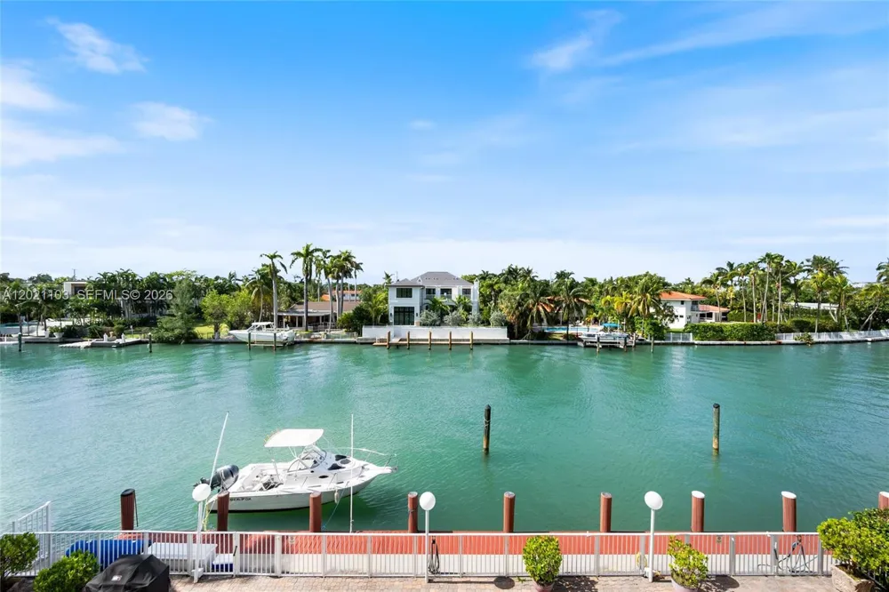 10180 W Bay Harbor Dr #4A Bay Harbor Islands, FL 33154