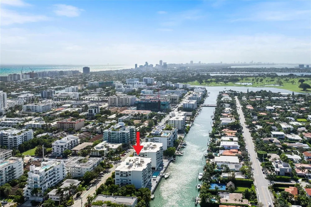 10180 W Bay Harbor Dr #4A Bay Harbor Islands, FL 33154