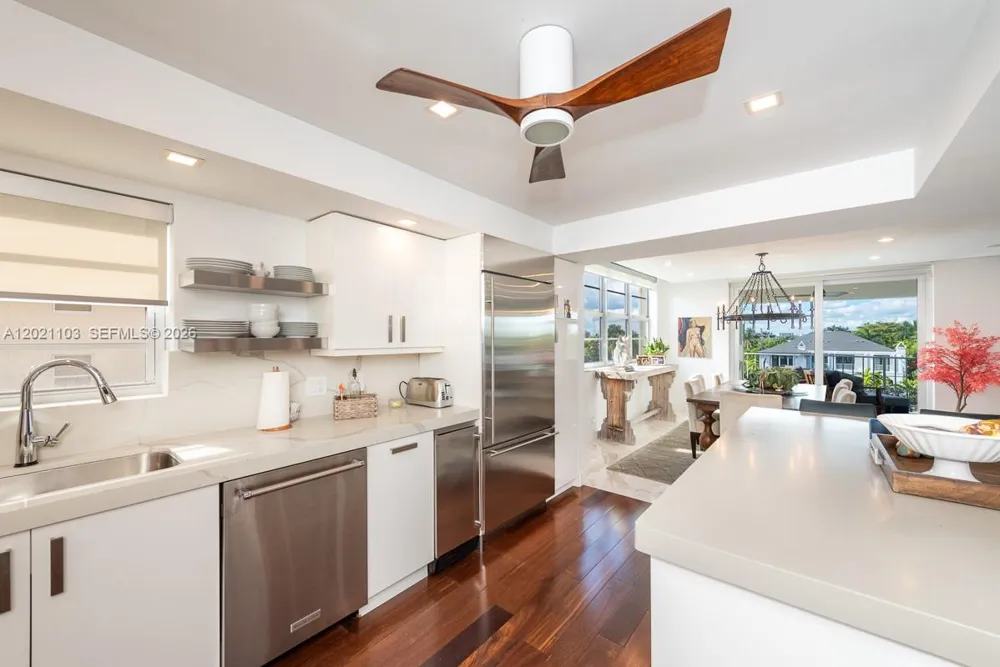 10180 W Bay Harbor Dr #4A Bay Harbor Islands, FL 33154