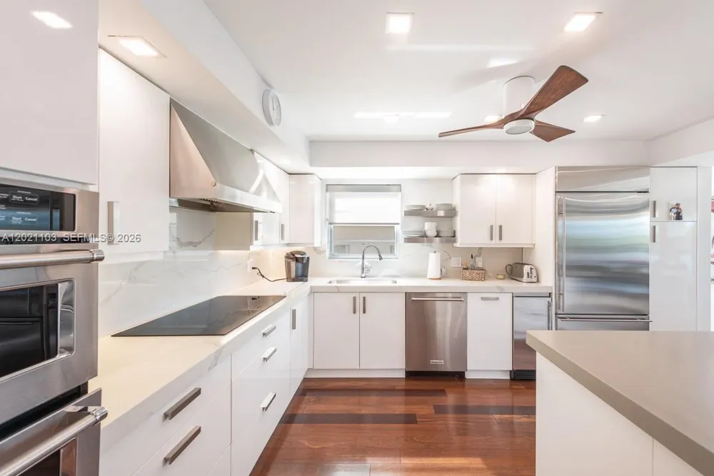 10180 W Bay Harbor Dr #4A Bay Harbor Islands, FL 33154