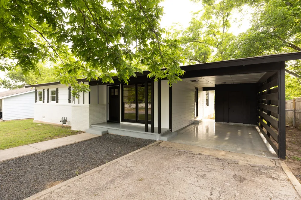 22 Steele Street Lampasas, TX 76550