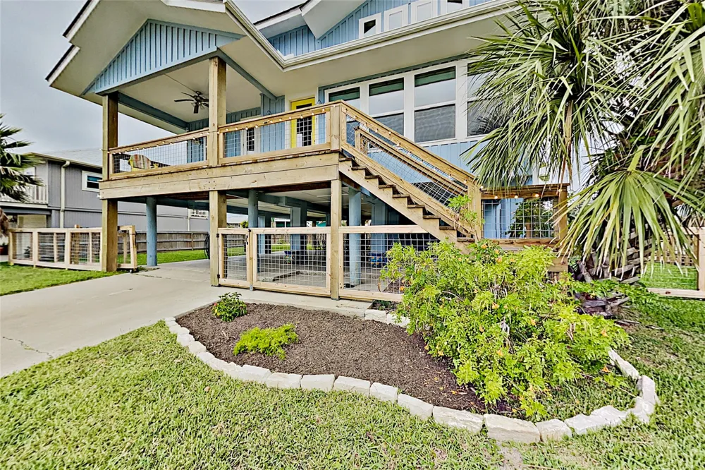1 Jamaica Drive Rockport, TX 78382