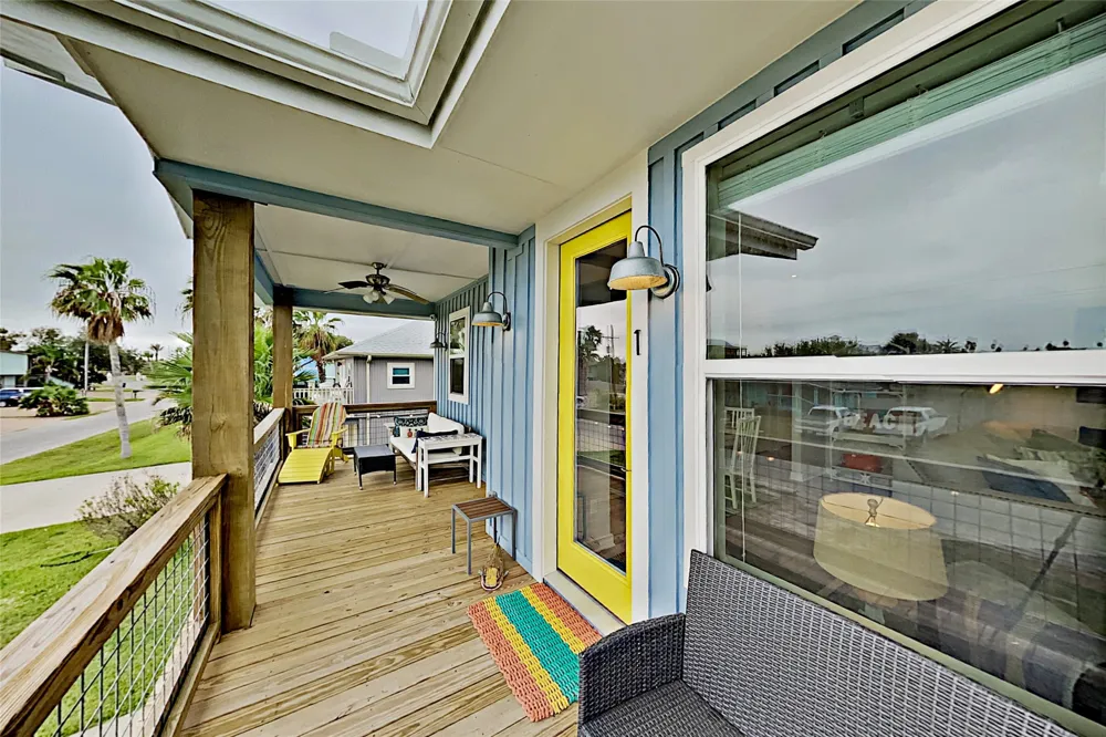 1 Jamaica Drive Rockport, TX 78382
