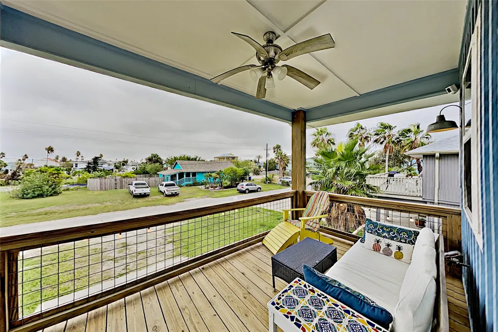 1 Jamaica Drive Rockport, TX 78382