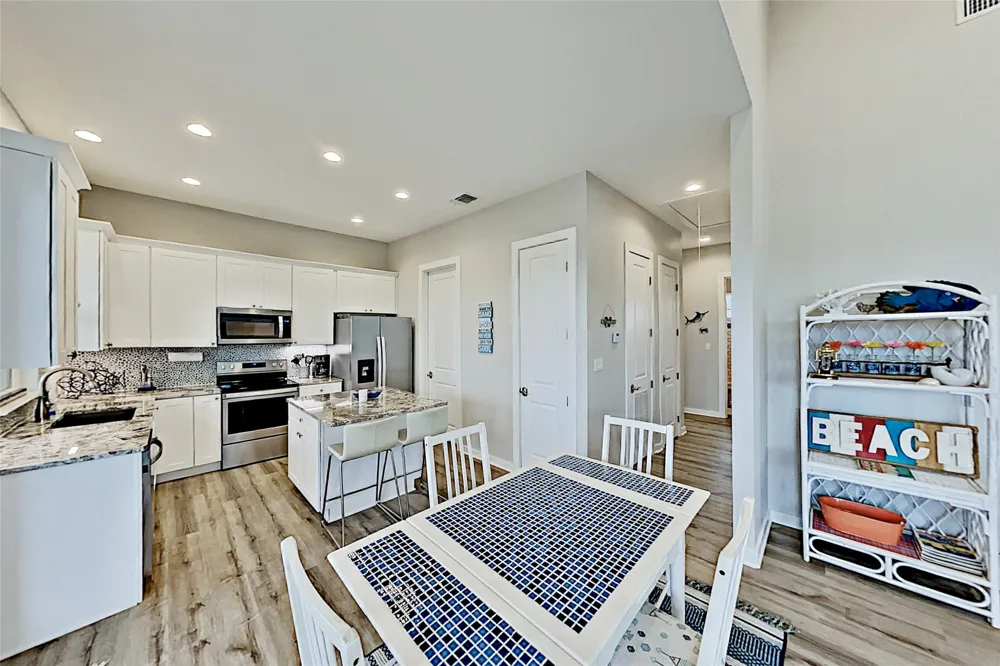 1 Jamaica Drive Rockport, TX 78382