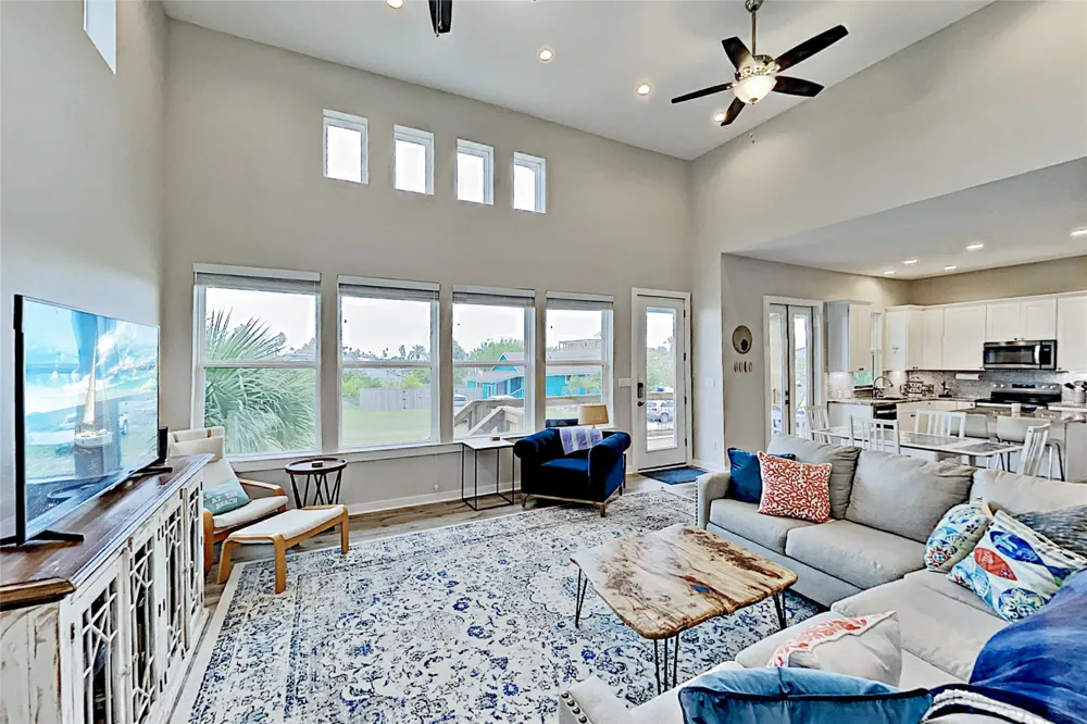 1 Jamaica Drive Rockport, TX 78382