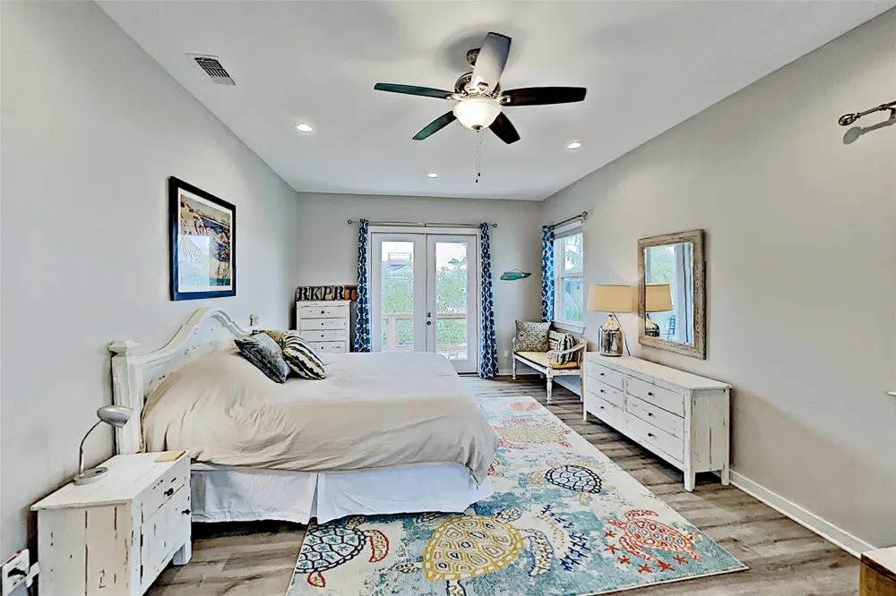 1 Jamaica Drive Rockport, TX 78382