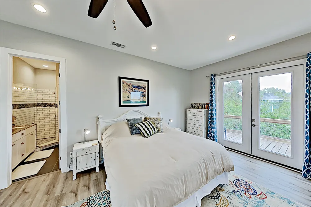 1 Jamaica Drive Rockport, TX 78382
