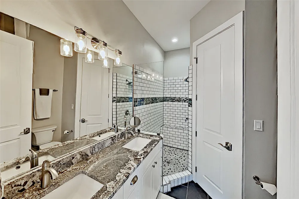 1 Jamaica Drive Rockport, TX 78382