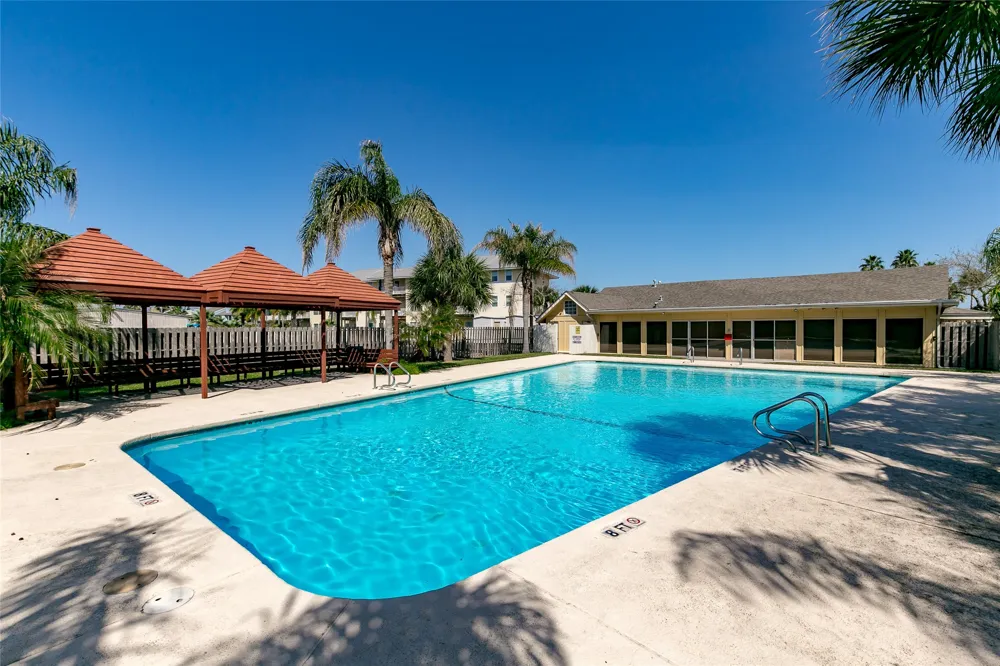 1 Jamaica Drive Rockport, TX 78382