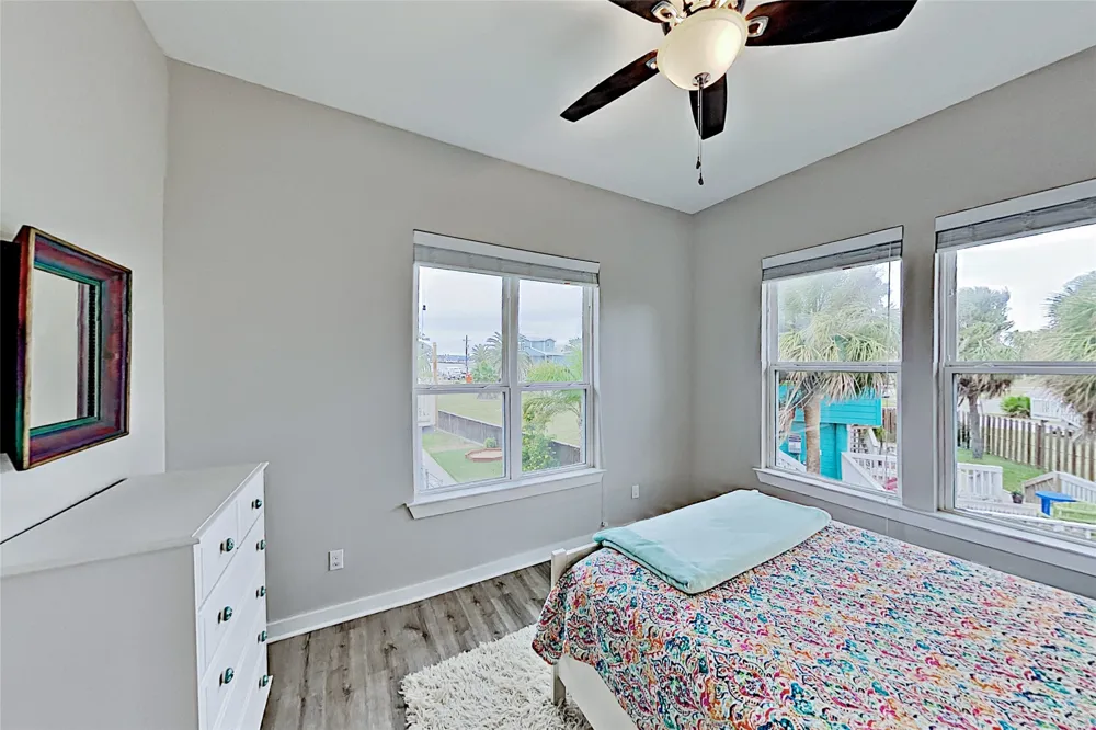 1 Jamaica Drive Rockport, TX 78382