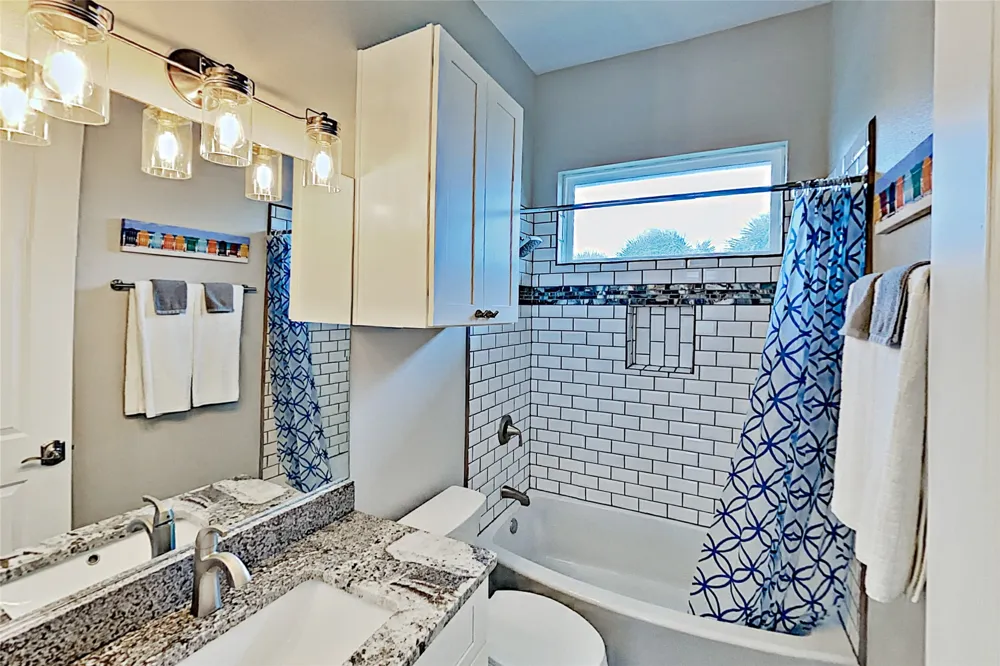 1 Jamaica Drive Rockport, TX 78382