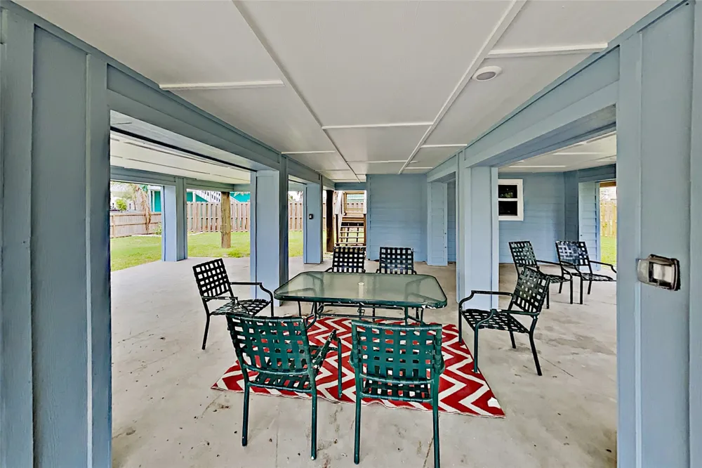 1 Jamaica Drive Rockport, TX 78382