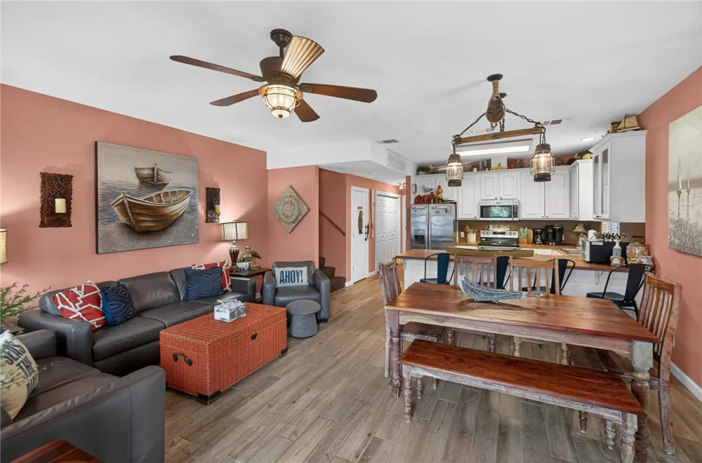141 Mustang Royale Port Aransas, TX 78373