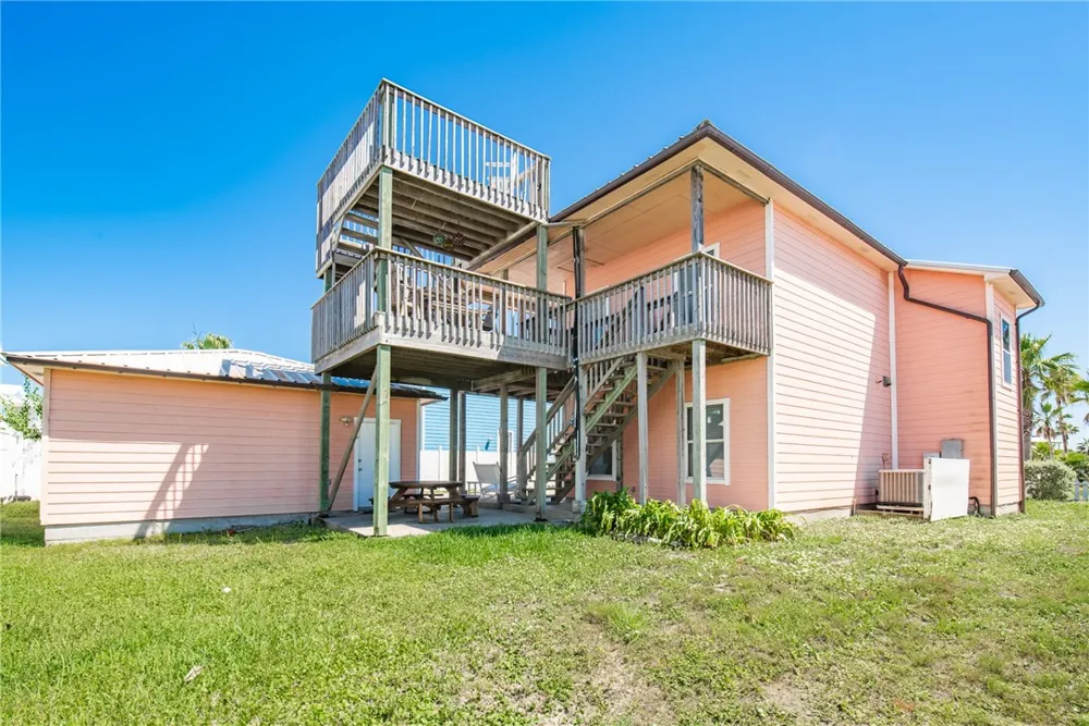 141 Mustang Royale Port Aransas, TX 78373