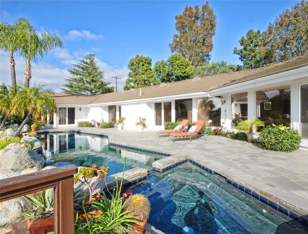 14 Georgeff Rolling Hills, CA 90274