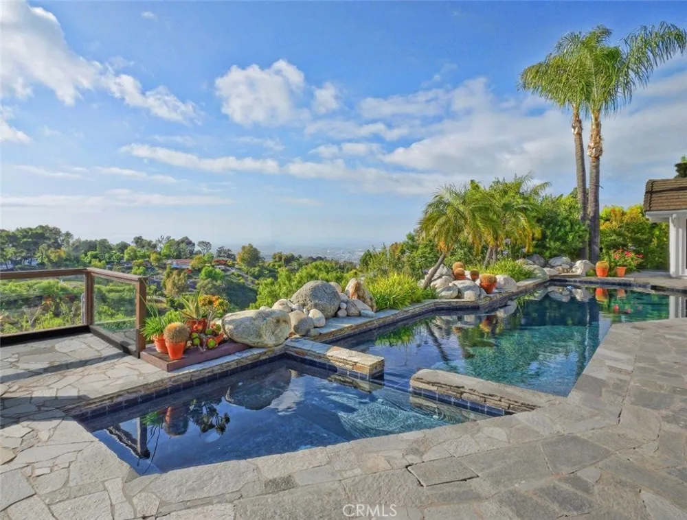14 Georgeff Rolling Hills, CA 90274