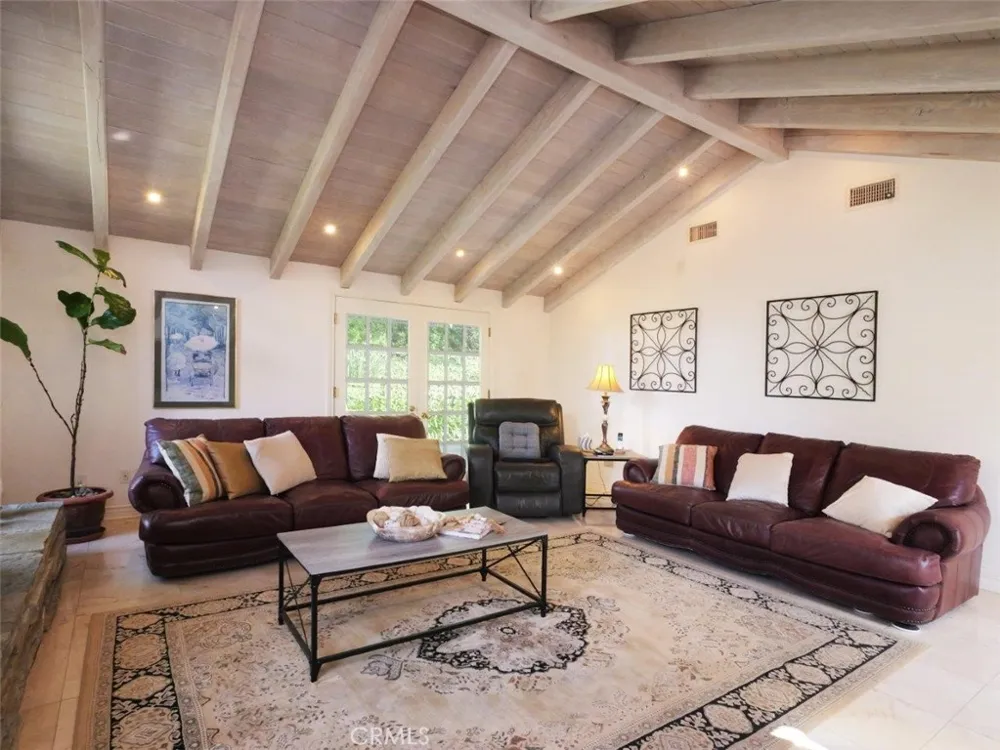 14 Georgeff Rolling Hills, CA 90274