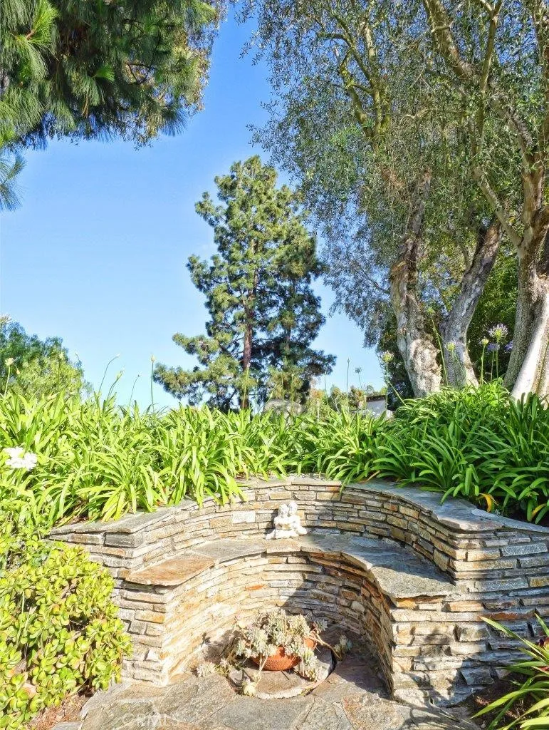 14 Georgeff Rolling Hills, CA 90274