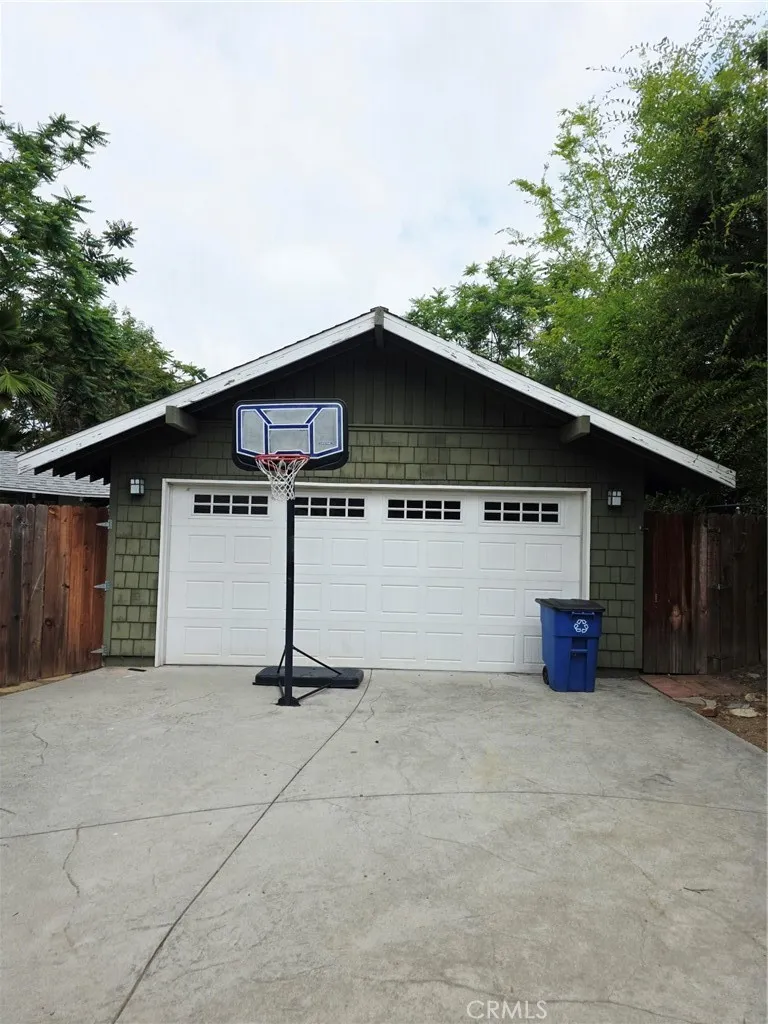 2121 Garfield Altadena, CA 91001