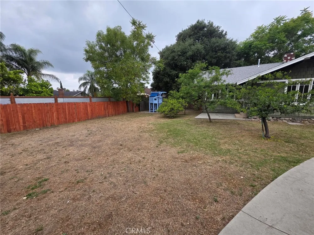 2121 Garfield Altadena, CA 91001
