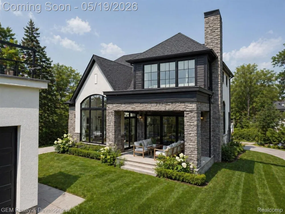 509 Randolph Street Northville City, MI 48167