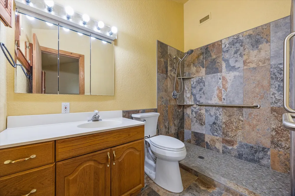 1203 Lakefield Canyon Lake, TX 78133