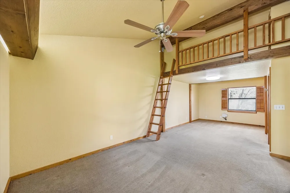 1203 Lakefield Canyon Lake, TX 78133