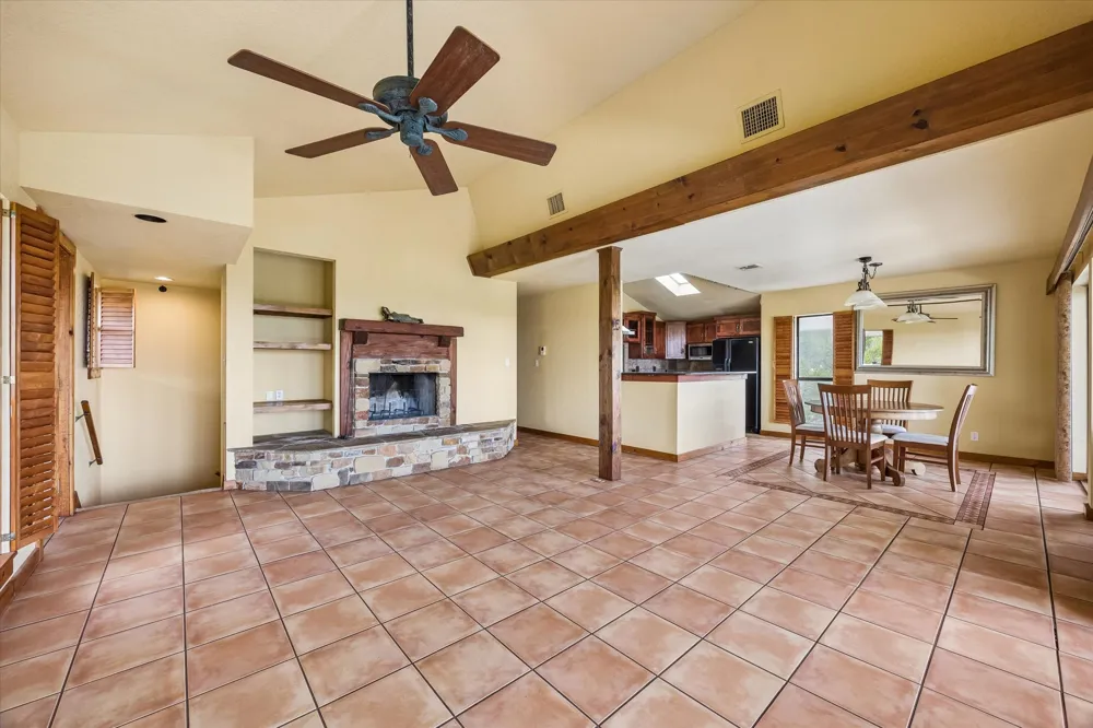 1203 Lakefield Canyon Lake, TX 78133