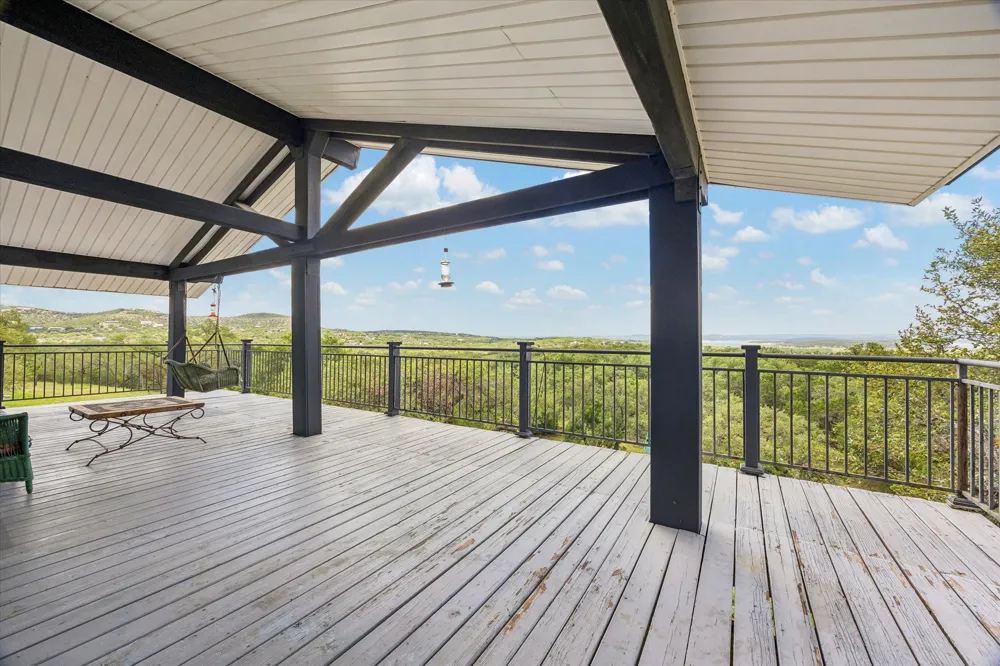 1203 Lakefield Canyon Lake, TX 78133