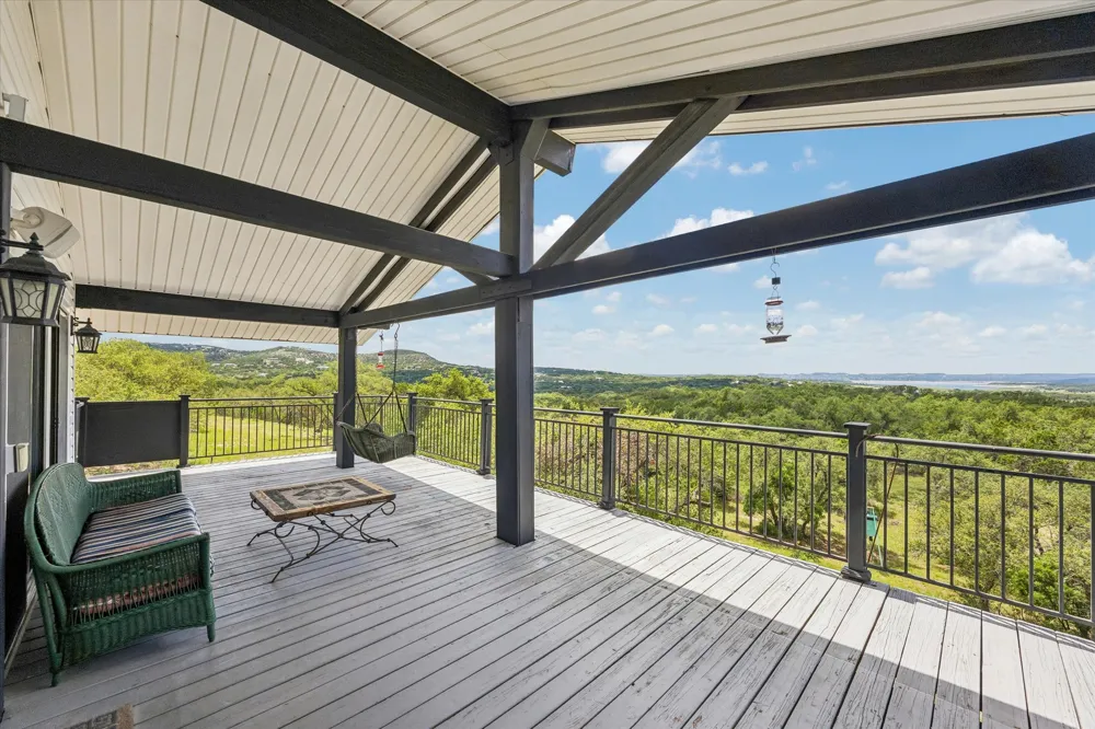 1203 Lakefield Canyon Lake, TX 78133