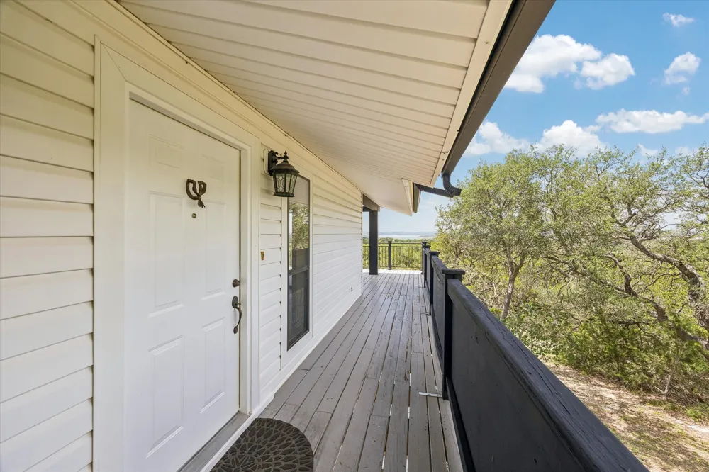 1203 Lakefield Canyon Lake, TX 78133