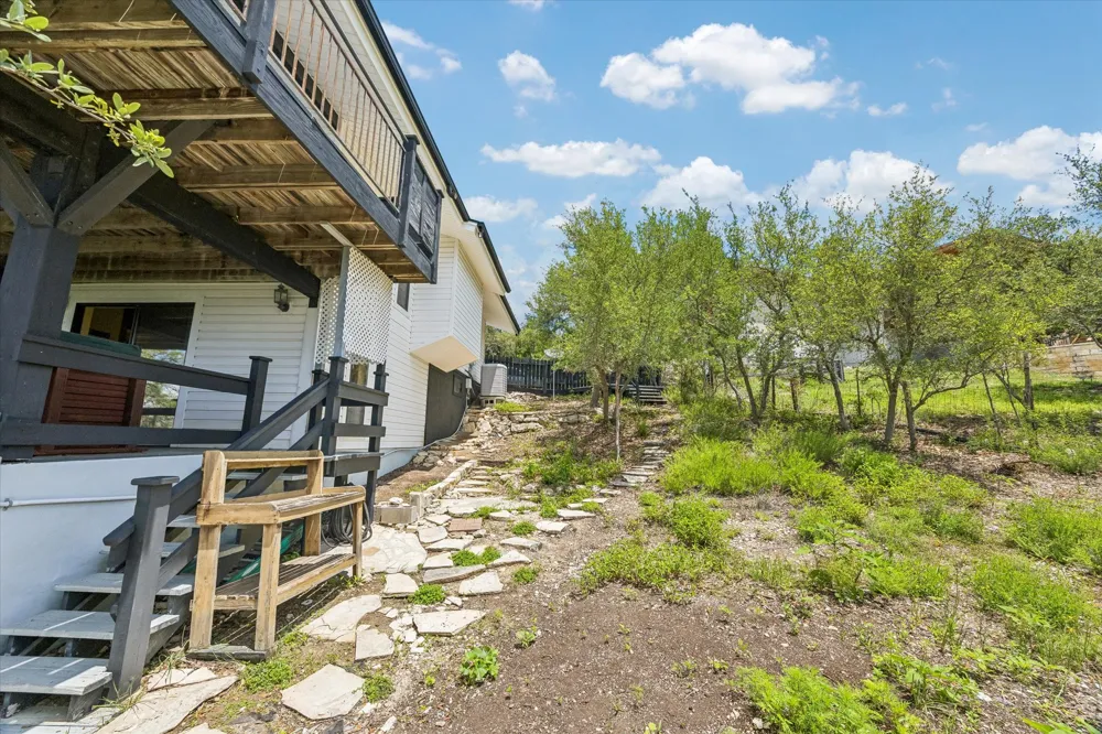 1203 Lakefield Canyon Lake, TX 78133
