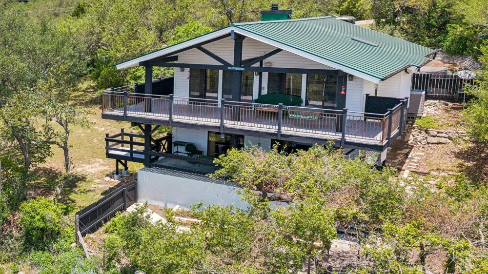 1203 Lakefield Canyon Lake, TX 78133