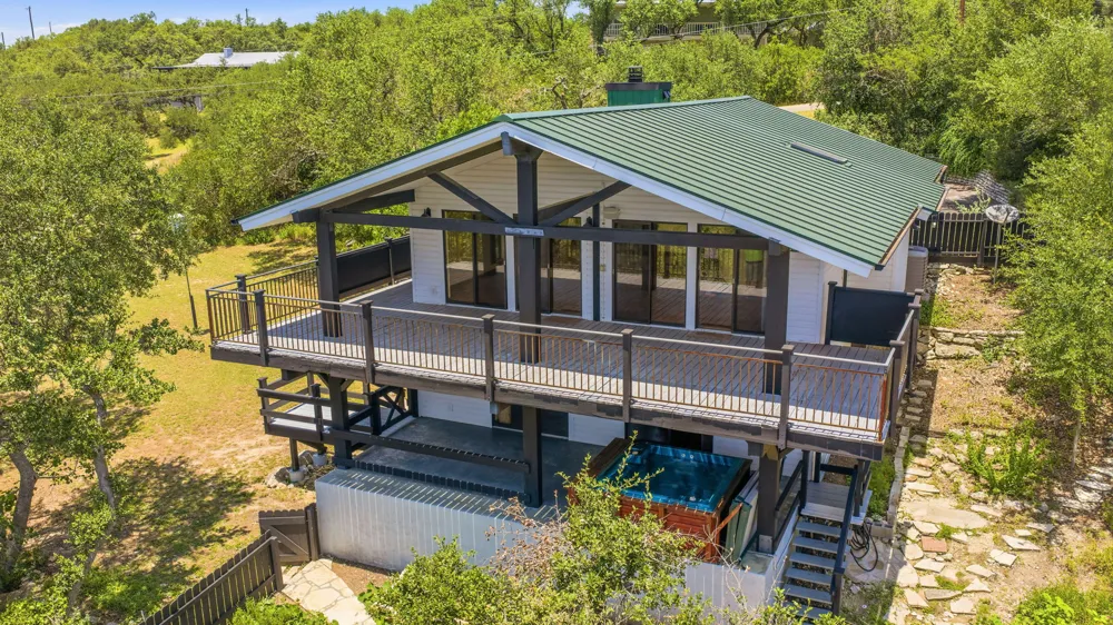 1203 Lakefield Canyon Lake, TX 78133