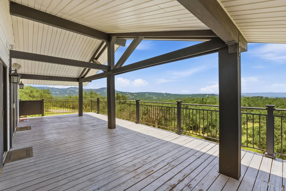 1203 Lakefield Canyon Lake, TX 78133