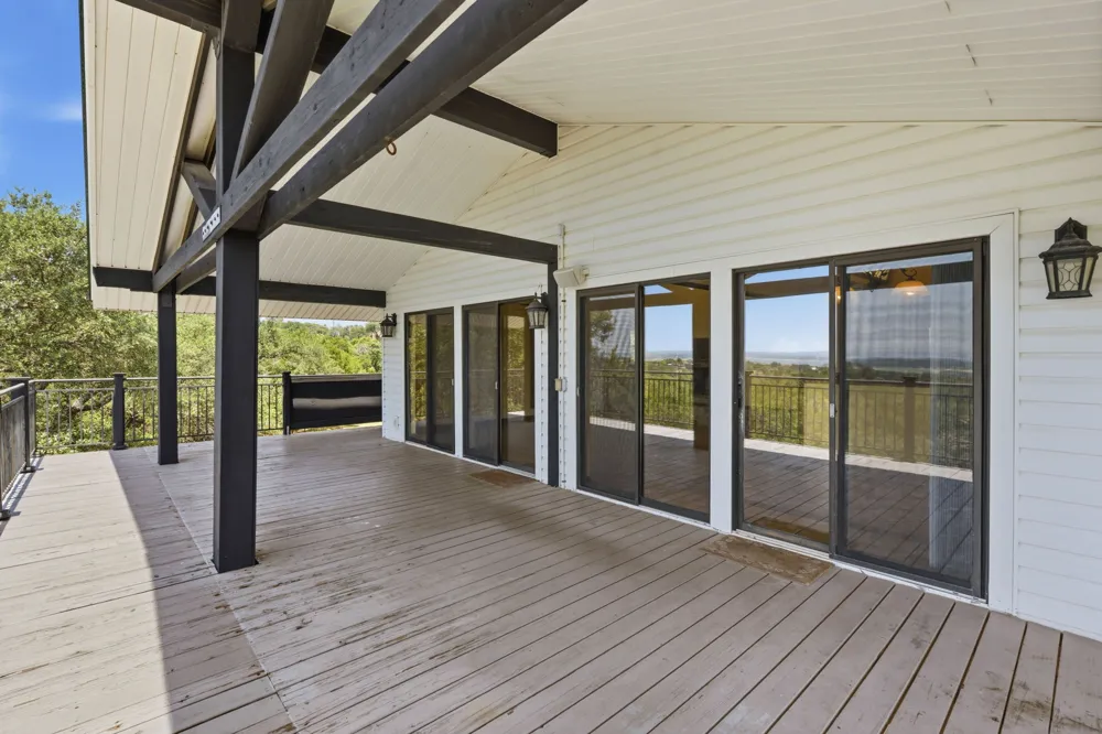 1203 Lakefield Canyon Lake, TX 78133