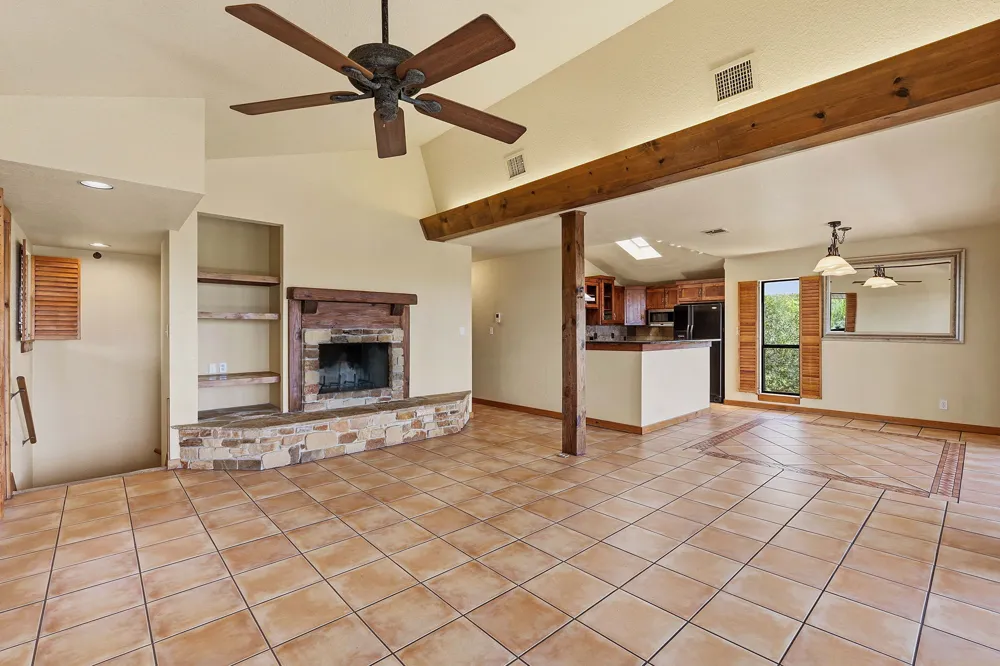 1203 Lakefield Canyon Lake, TX 78133