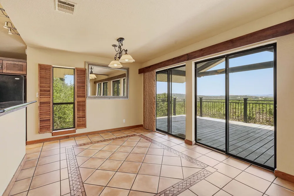 1203 Lakefield Canyon Lake, TX 78133
