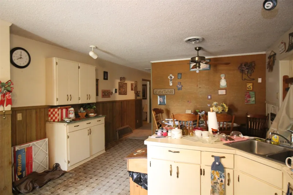 1001 SE 4th Street Knox City, TX 79529