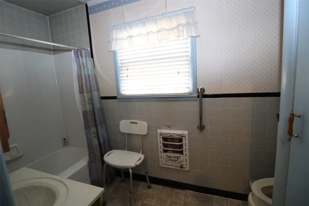 1001 SE 4th Street Knox City, TX 79529