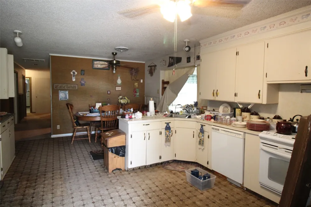 1001 SE 4th Street Knox City, TX 79529