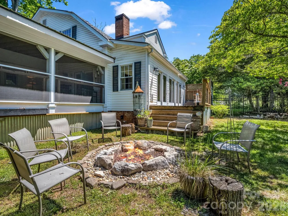 536 Maple Street Brevard, NC 28712